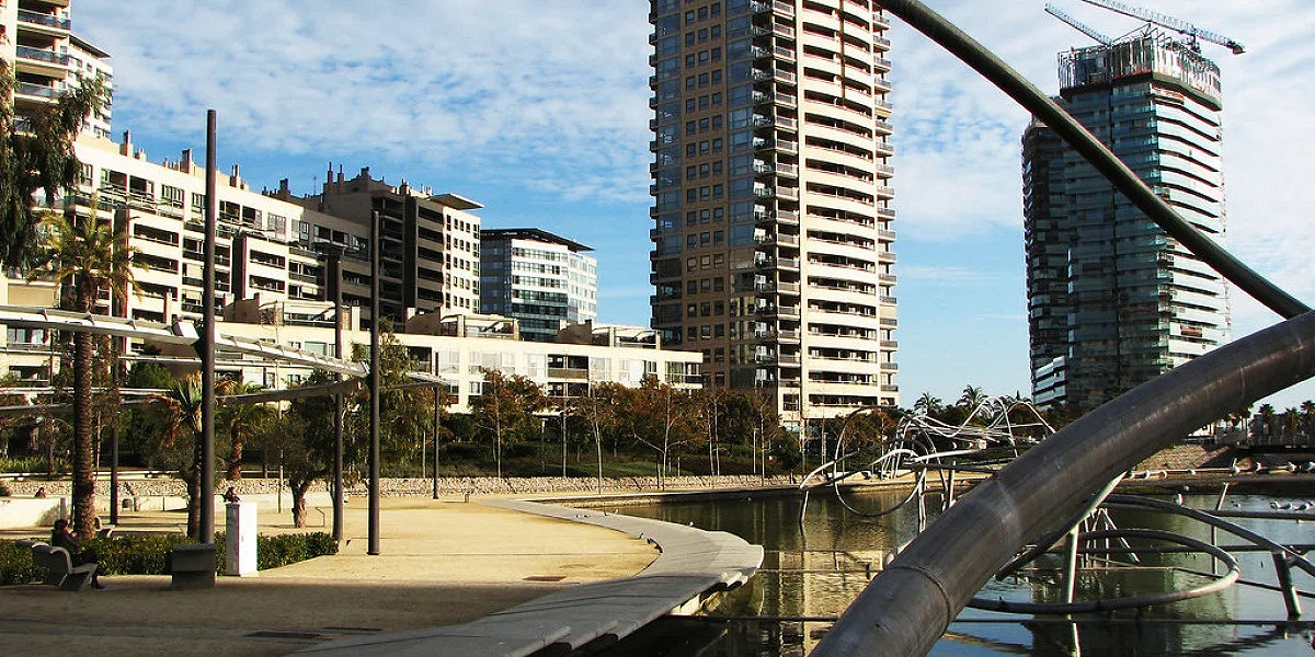 Sant Martí — A Progressive Barcelona District: Innovation, Comfort and Open Space