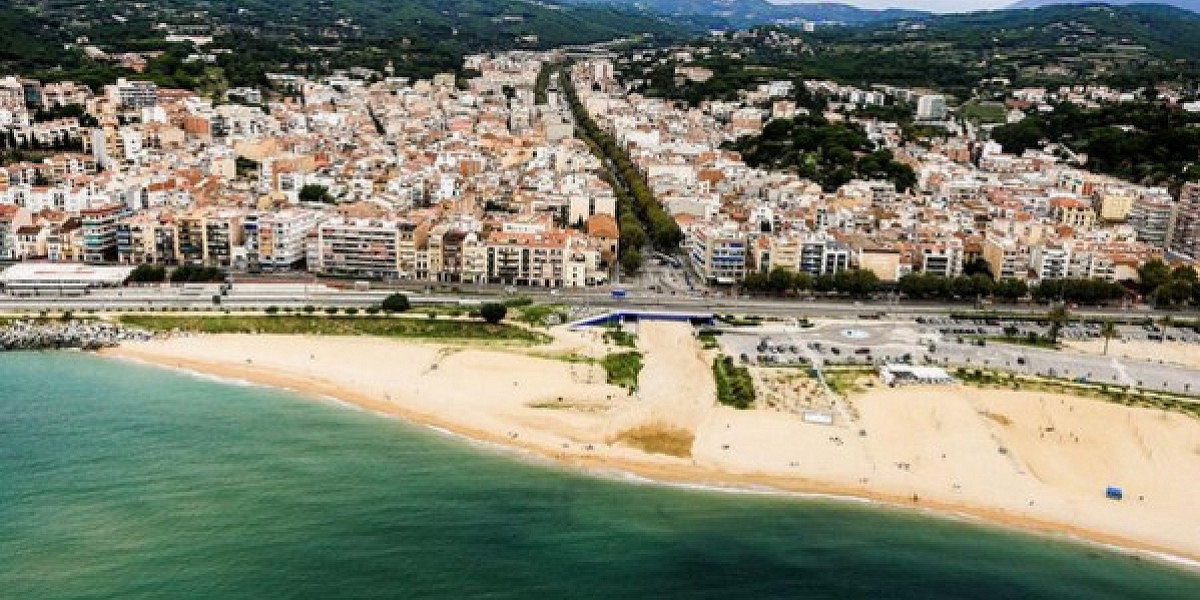 Arenys de Mar — A Cultural Coastal Hub of Beaches and Heritage