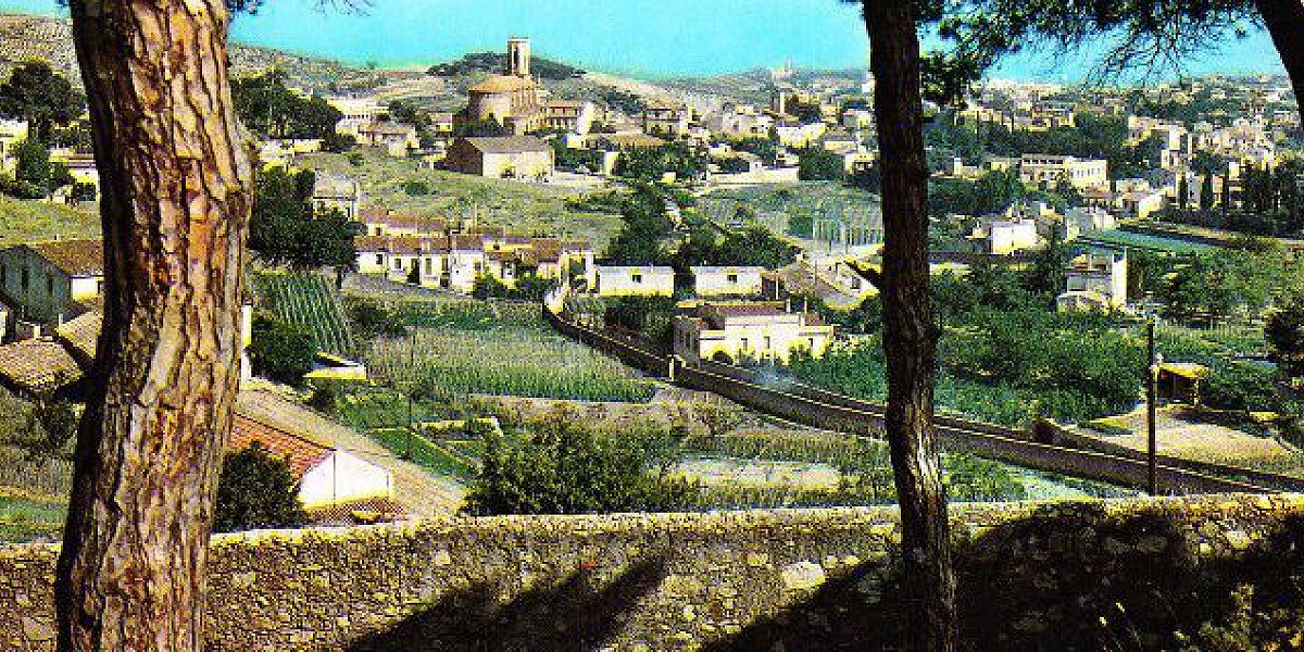 Tiana — Coastal Living Near Barcelona