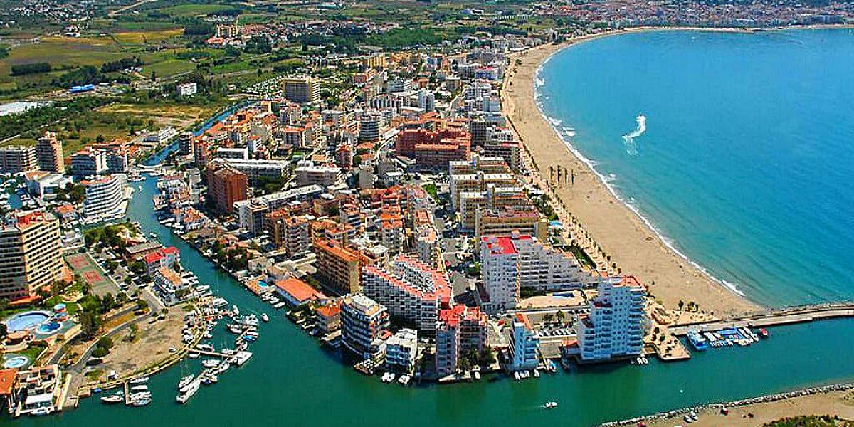 Roses – A Coastal Town on the Costa Brava with a Rich History