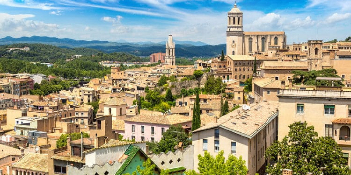 Central Girona – History, Elegance, and Modern Urban Living