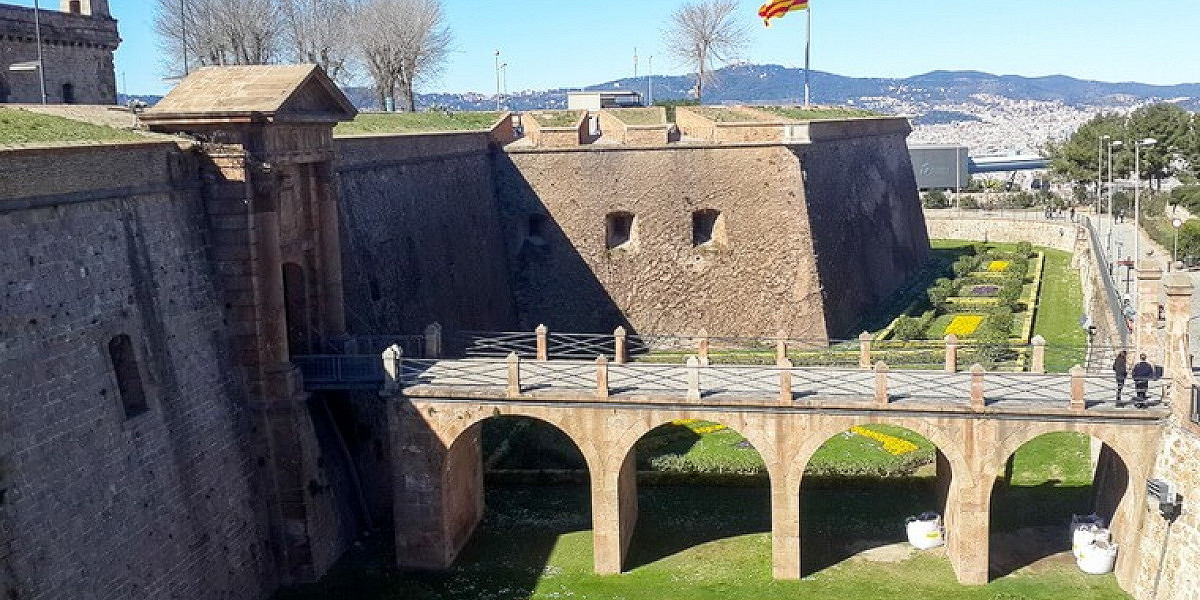 Montjuïc – A Scenic Residential District in the Hills of Girona