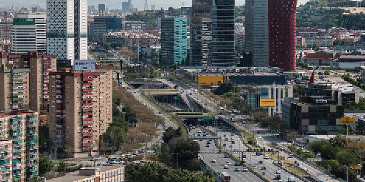 Hospitalet de Llobregat — vida urbana moderna junto a la capital catalana