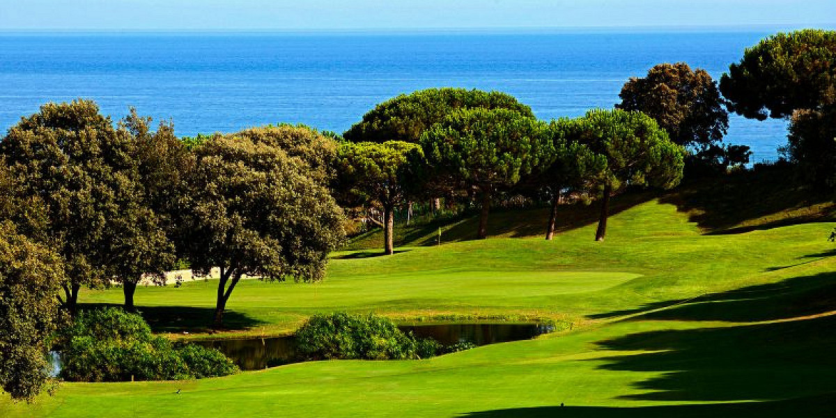La Costa del Maresme en España — una joya del Mediterráneo a las puertas de Barcelona