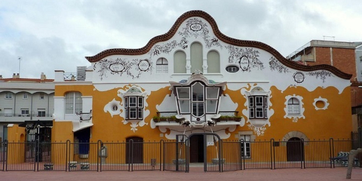 Sant Joan Despí — un suburbio cómodo con carácter y potencial junto a Barcelona