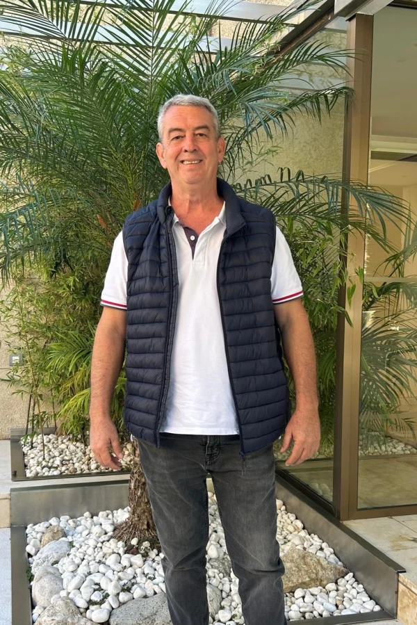 Evelio Carnero