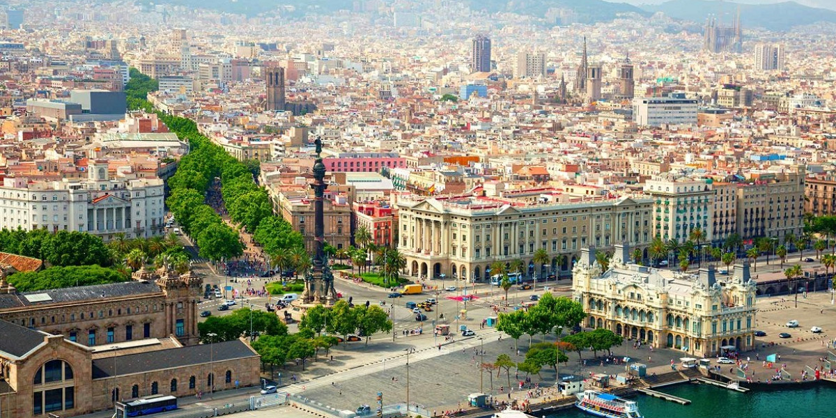 Living and moving to Spain: advantages and disadvantages