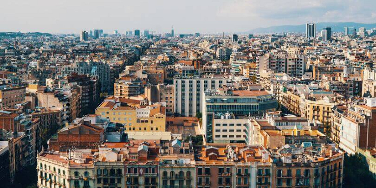 Housing in Barcelona: how and where to buy better