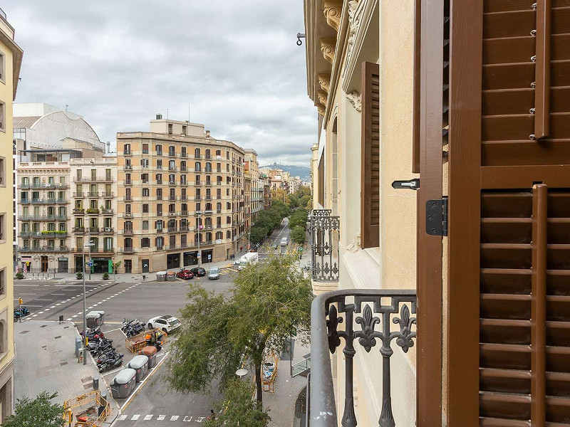 Отреставрированные квартиры на знаменитой Пасео-де-Грасия в Барселоне. Фото:  11