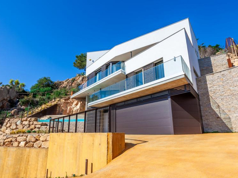 Magnificent holiday villa in Tamariu on the Costa Brava. Photo:  26