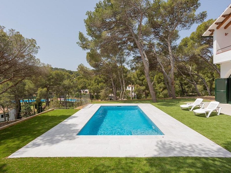 Beautifully renovated villa with private pool, 200 meters from the stunning Aigua Gelida cove in Tamariu. Photo:  5