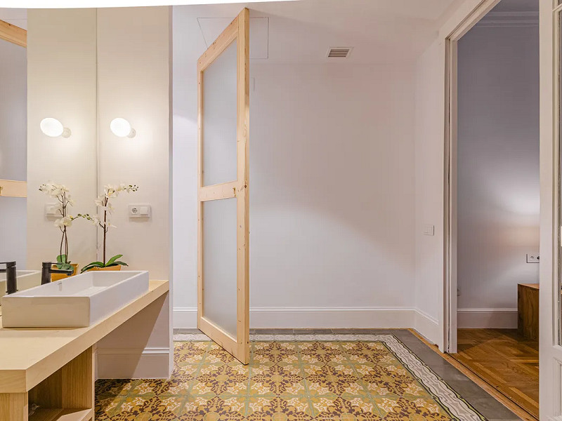 Fantastic flat after renovation in the centre of Barcelona. Photo:  13