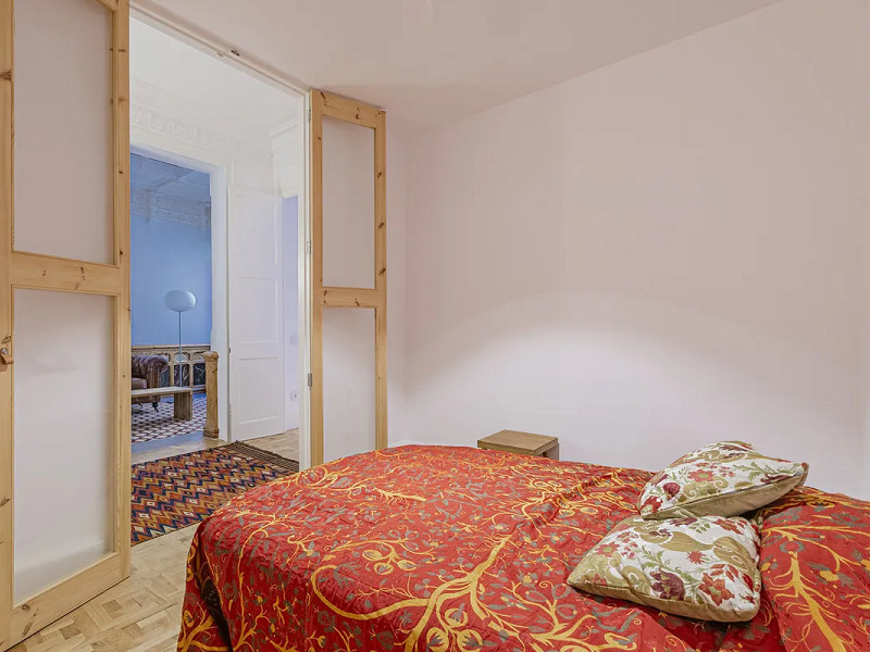 Fantastic flat after renovation in the centre of Barcelona. Photo:  23