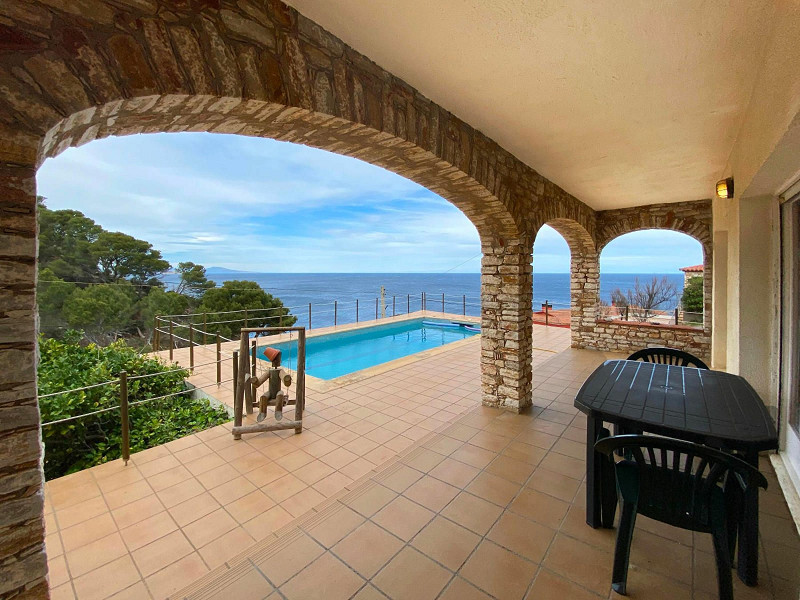 Magnificent House in the Picturesque Area of Aiguafreda, Begur. Photo:  3