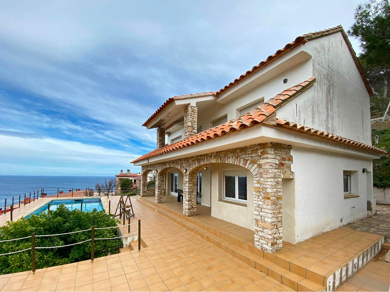 Magnificent House in the Picturesque Area of Aiguafreda, Begur. Photo:  4