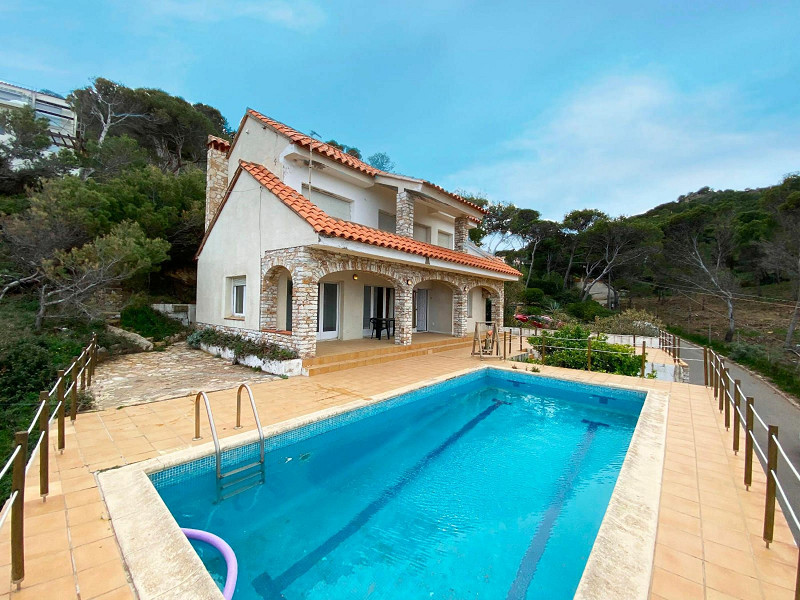 Magnificent House in the Picturesque Area of Aiguafreda, Begur. Photo:  5