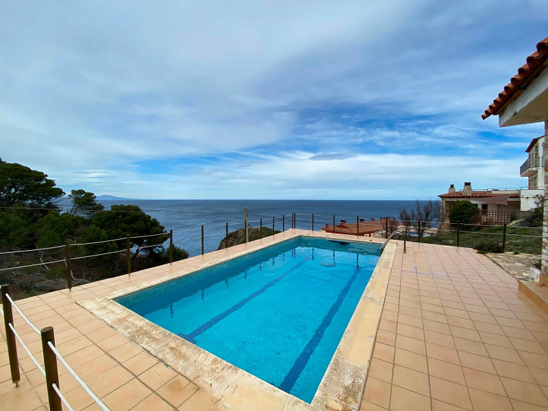 Magnificent House in the Picturesque Area of Aiguafreda, Begur. Photo:  6