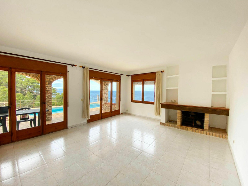 Magnificent House in the Picturesque Area of Aiguafreda, Begur. Photo:  7