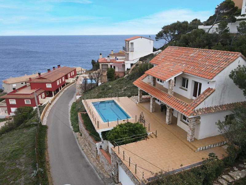 Magnificent House in the Picturesque Area of Aiguafreda, Begur. Photo:  19