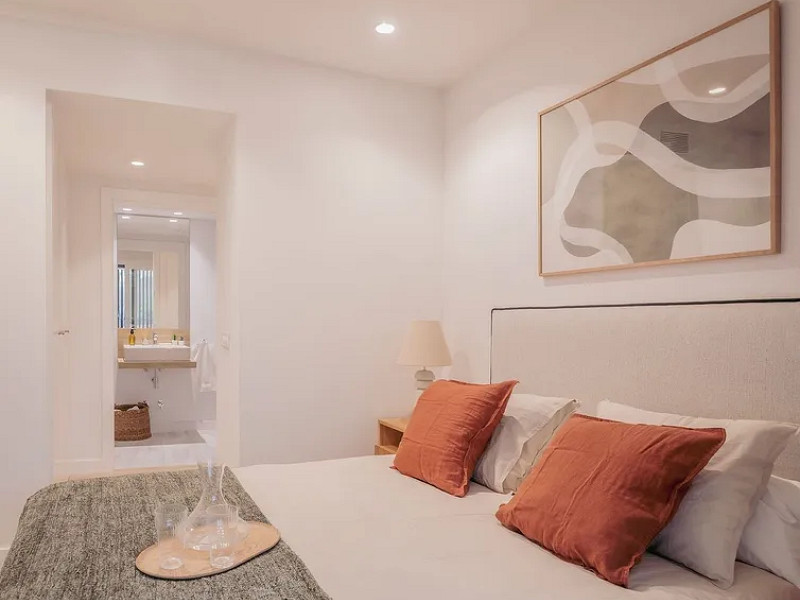 Cozy Apartments with Immediate Move-In Available in Barcelona . Photo:  10