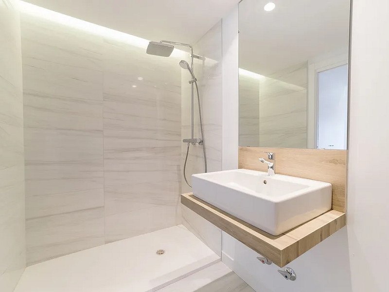 Cozy Apartments with Immediate Move-In Available in Barcelona . Photo:  15