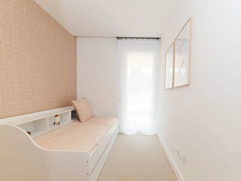 Cozy Apartments with Immediate Move-In Available in Barcelona . Photo:  16