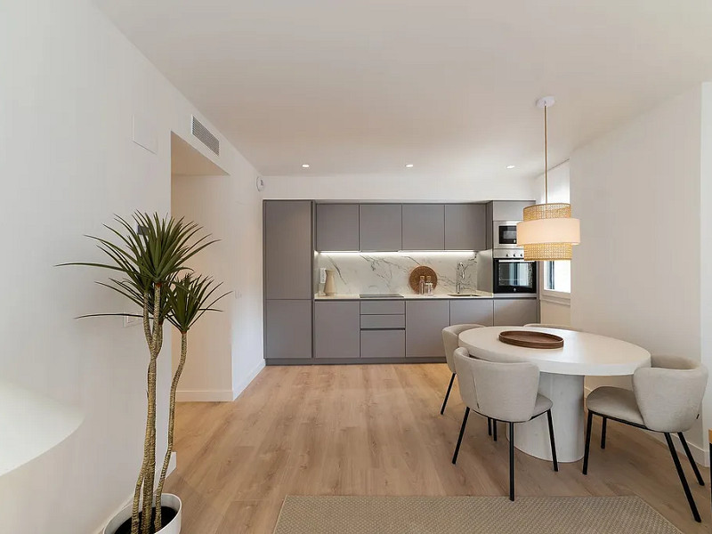 Cozy Apartments with Immediate Move-In Available in Barcelona . Photo:  21