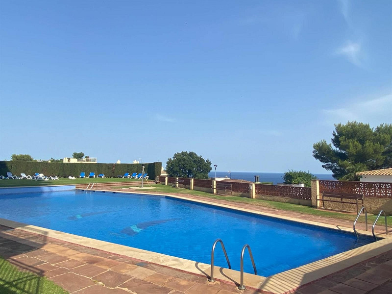 Bright corner apartment with beautiful sea views in Sant Feliu de Guixols. Photo:  2