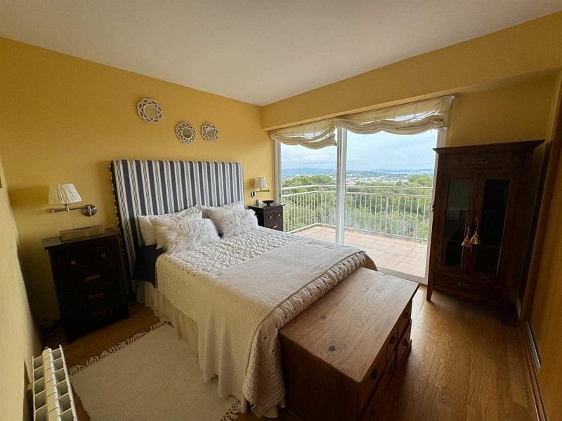 Bright corner apartment with beautiful sea views in Sant Feliu de Guixols. Photo:  13