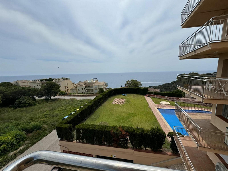 Bright corner apartment with beautiful sea views in Sant Feliu de Guixols. Photo:  21