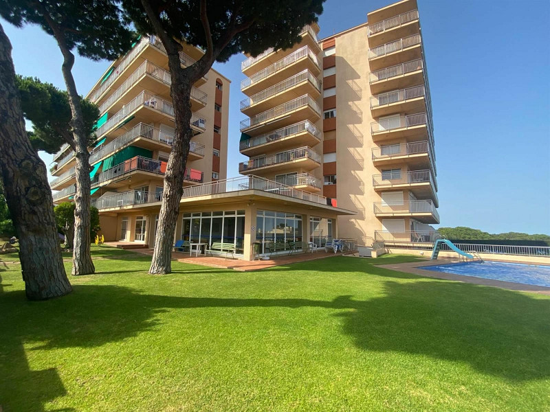 Bright corner apartment with beautiful sea views in Sant Feliu de Guixols. Photo:  32