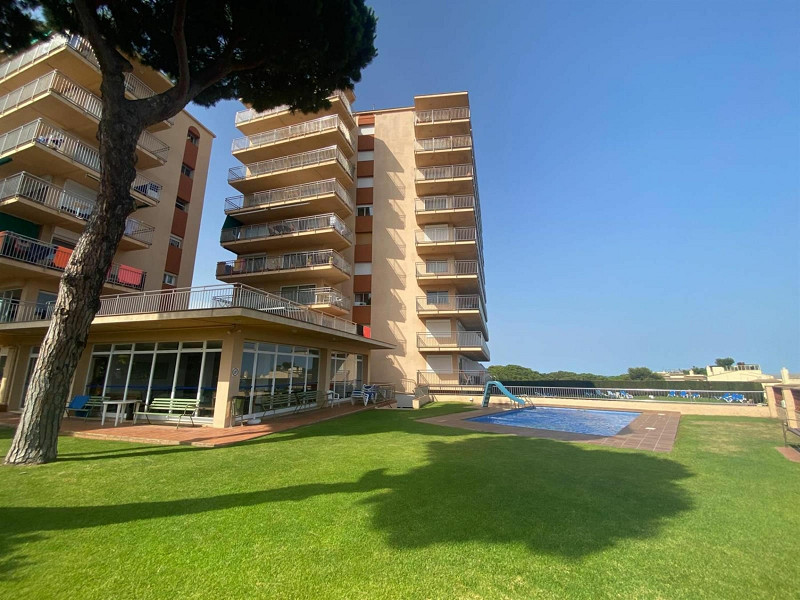 Bright corner apartment with beautiful sea views in Sant Feliu de Guixols. Photo:  33