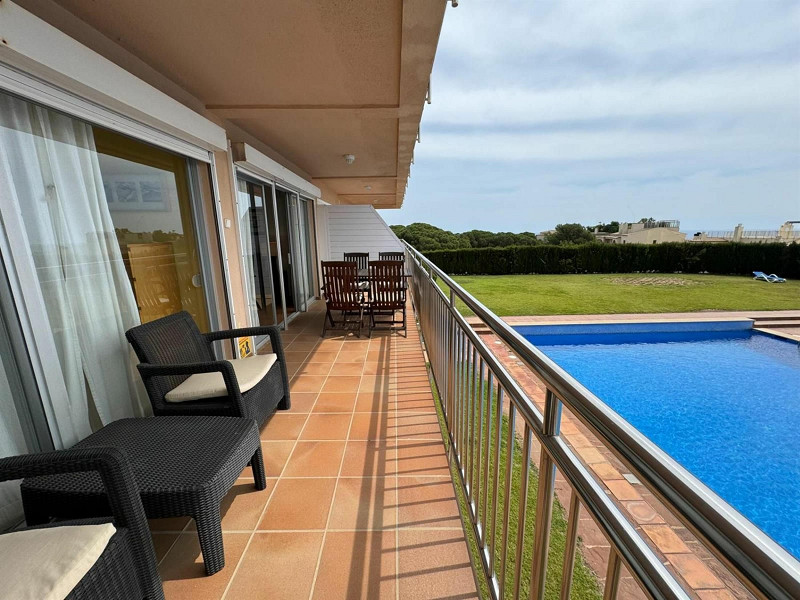 Spacious corner apartment with sea views in a quiet area in Sant Feliu de Guixols. Photo:  23