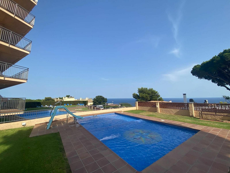 Spacious corner apartment with sea views in a quiet area in Sant Feliu de Guixols. Photo:  35