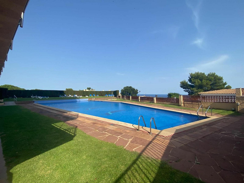 Spacious corner apartment with sea views in a quiet area in Sant Feliu de Guixols. Photo:  37