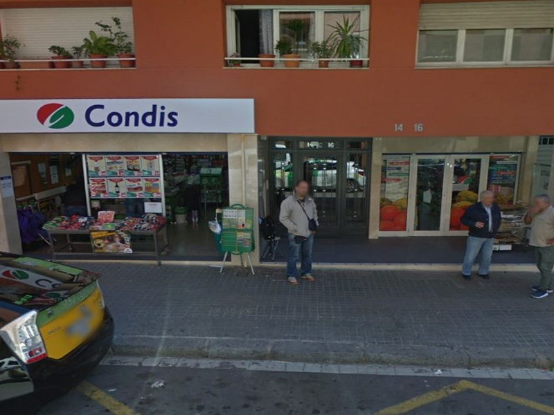 Commercial Property in Nou Barris with Long-Term Tenant and High Yield