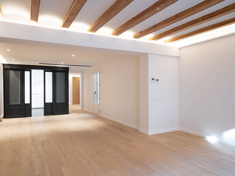 Apartments in a building after reconstruction in the Eixample district, Barcelona. Photo:  8