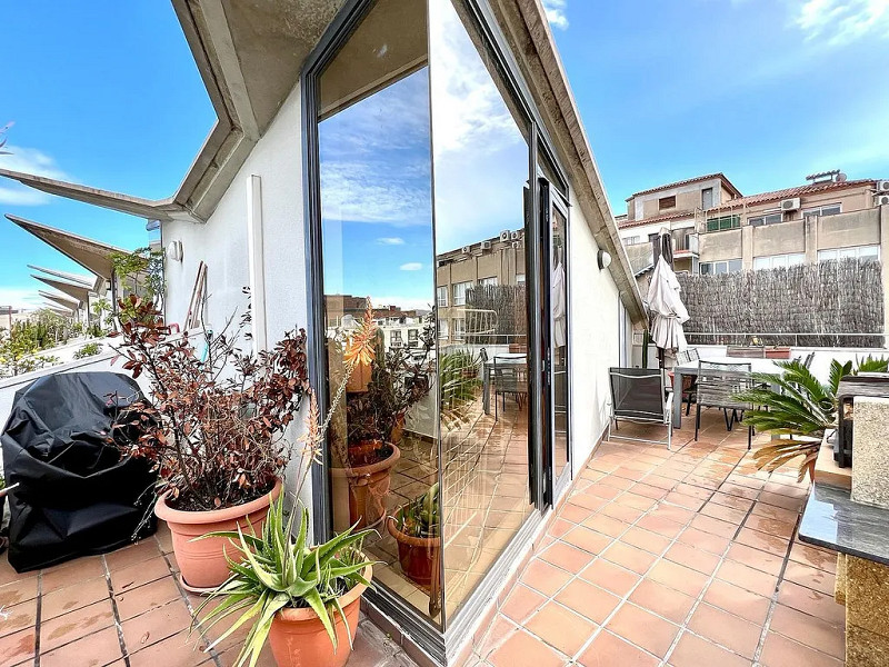 Triplex Penthouse for Sale in Villa Olímpica, Barcelona. Photo:  26