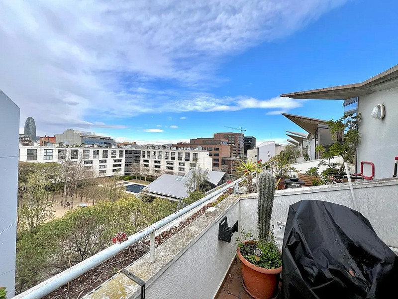 Triplex Penthouse for Sale in Villa Olímpica, Barcelona. Photo:  27