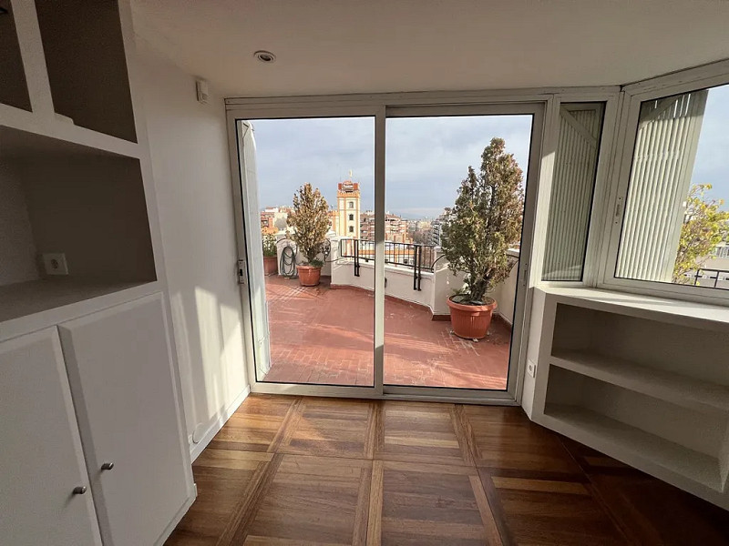 Magnificent penthouse for sale in the Sagrada Familia area. Photo:  29