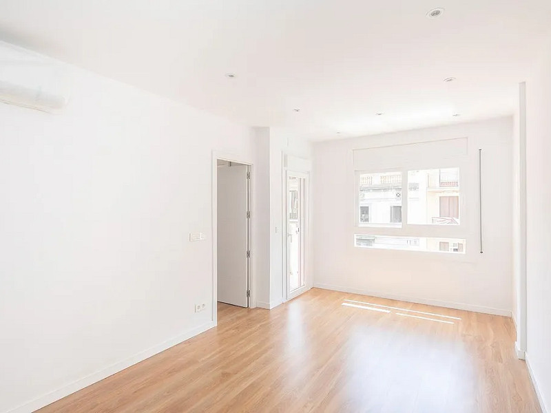 Elegant apartment with terrace in the center of Barcelona. Photo:  8