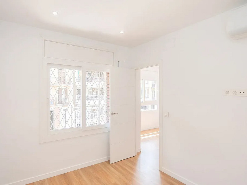 Elegant apartment with terrace in the center of Barcelona. Photo:  9