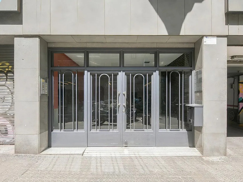 Elegant apartment with terrace in the center of Barcelona. Photo:  29