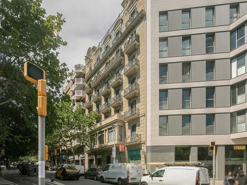 Elegant apartment with terrace in the center of Barcelona. Photo:  31