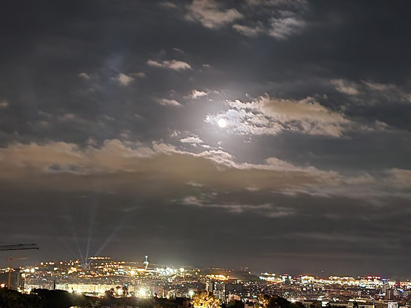 Luxurious new designer home with panoramic sea views in Esplugues, Barcelona. Photo:  10