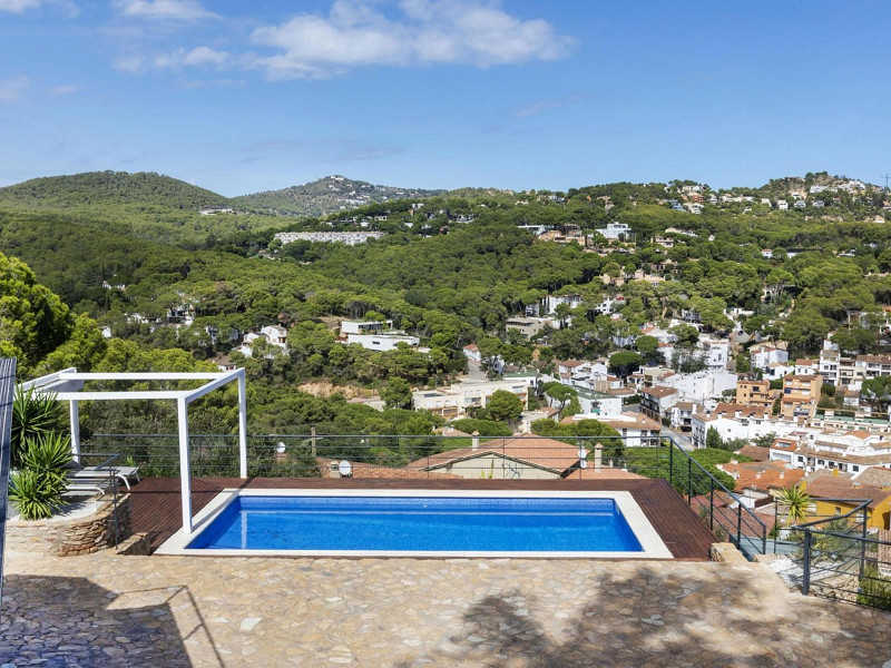 Luxury Villa with Panoramic Sea Views in Tamariu, Costa Brava. Photo:  32