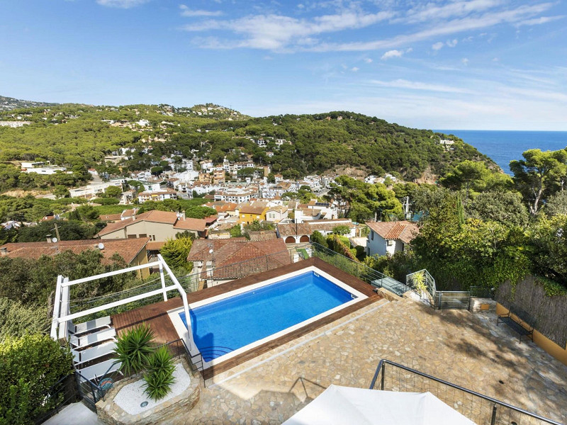 Luxury Villa with Panoramic Sea Views in Tamariu, Costa Brava. Photo:  43