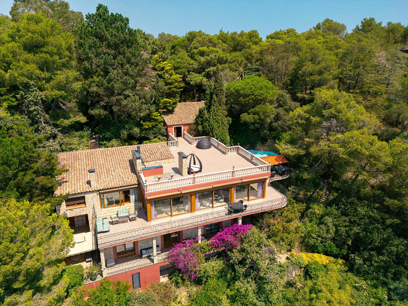 Exclusive Estate in the Heart of Begur. Photo:  3