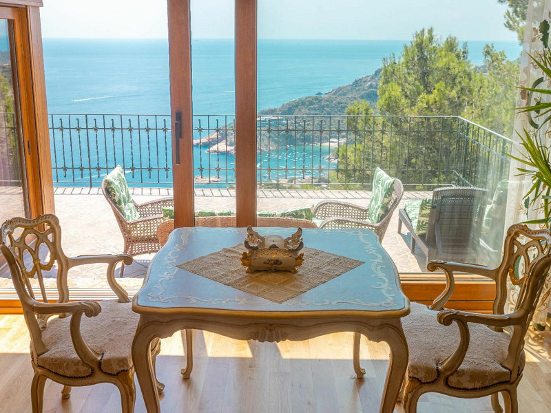 Exclusive Estate in the Heart of Begur. Photo:  14