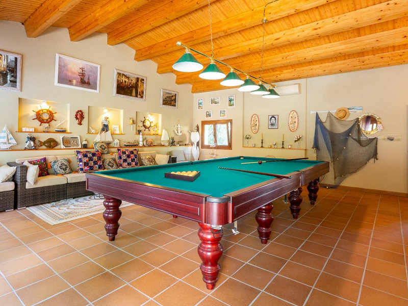 Exclusive Estate in the Heart of Begur. Photo:  24